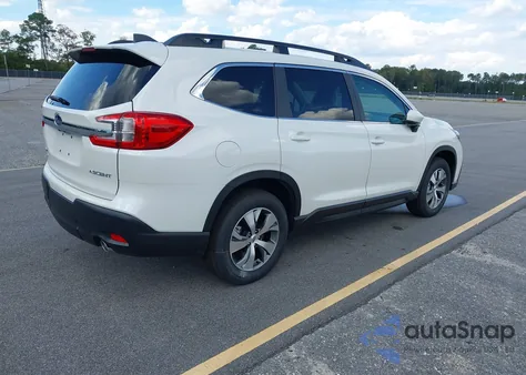 2025 Subaru Ascent Premium 8-Passenger z USA, uszkodzony, nr VIN 4S4WMAAD5S3442968